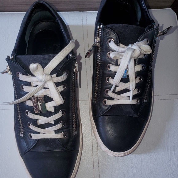 Sneakers Versace - Picture 7 of 8